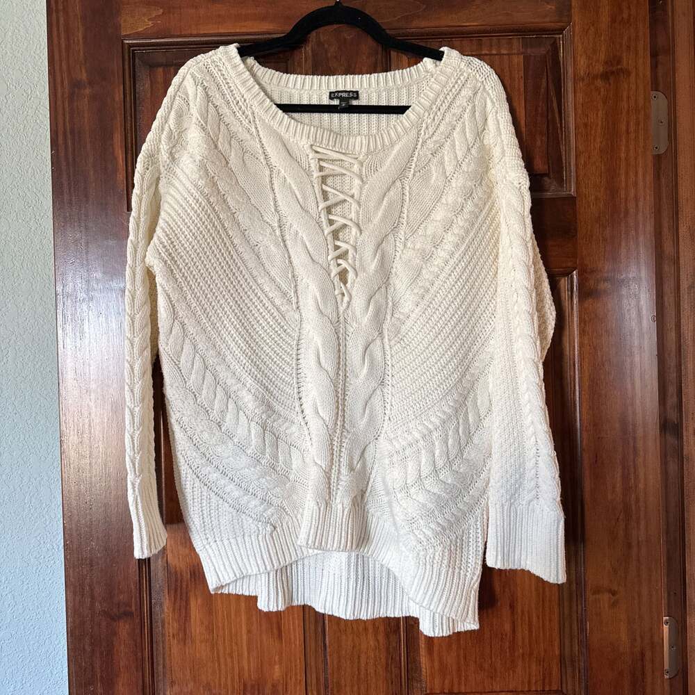 Express Oversized Cream Cable Knit V-Neck Sweater